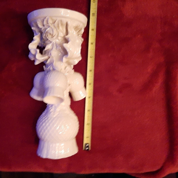 Antique Belleek Tripple Bud Thistle Form Vase - Picture 4 of 8